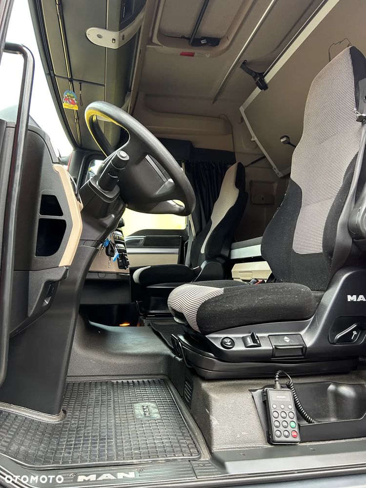 MAN TGX 18.460 KM AUTOMAT / 2019 ROK REJESTRACJA / 9 SZTUK / POLSKI SALON / ORYGINALNY PRZEBIEG 690 TYS. KM / DOSTĘPNE 9 SZTUK !! - 23