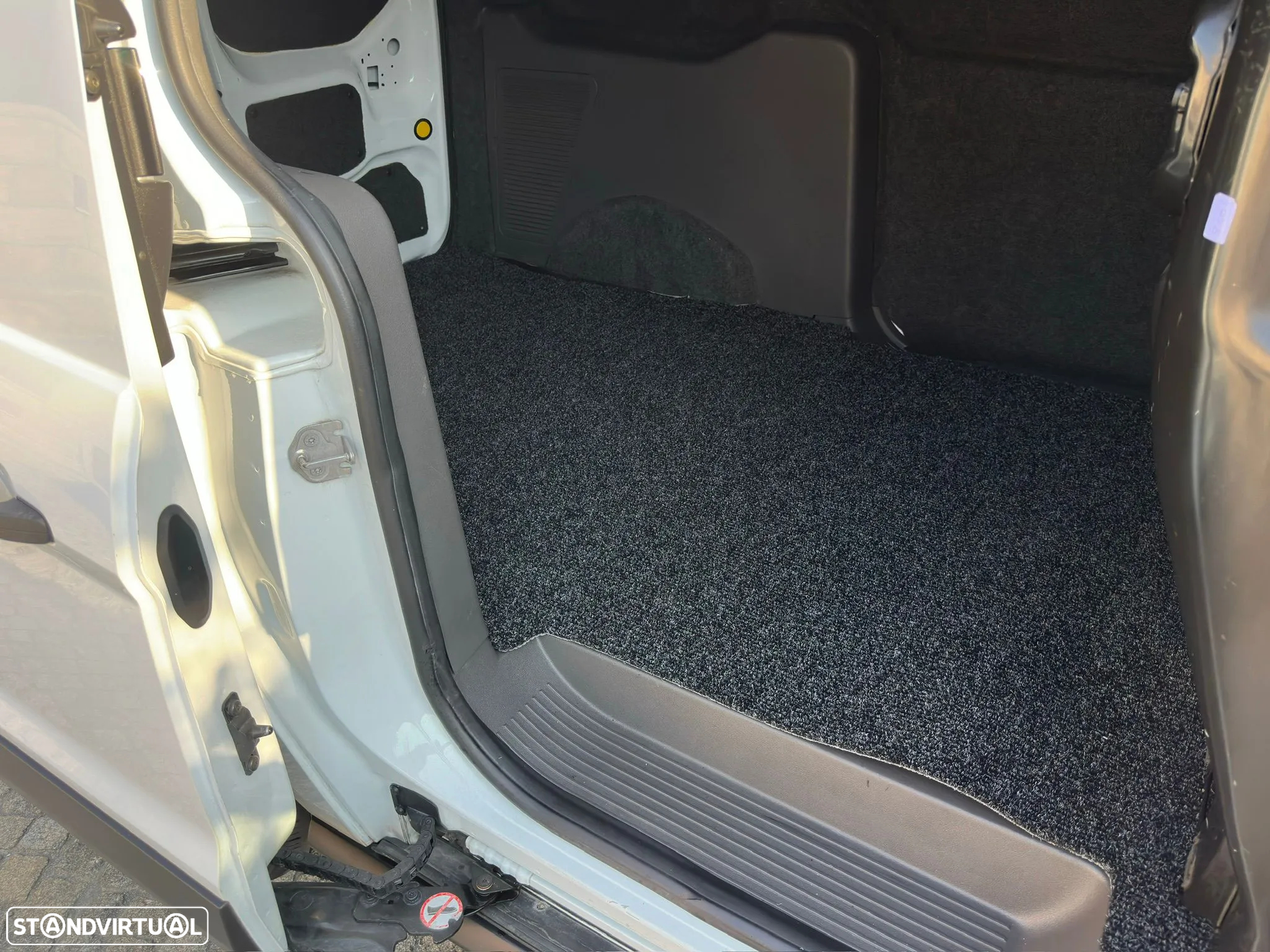 Ford TRANSIT CONECT - 8