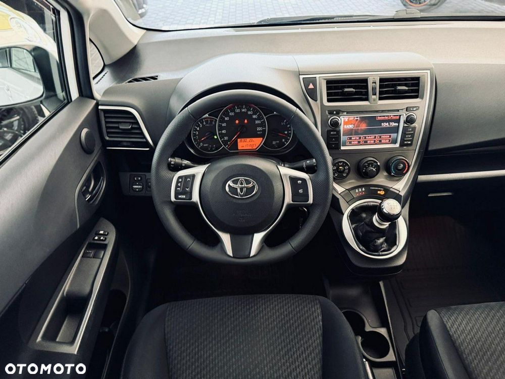 Toyota Verso S - 24