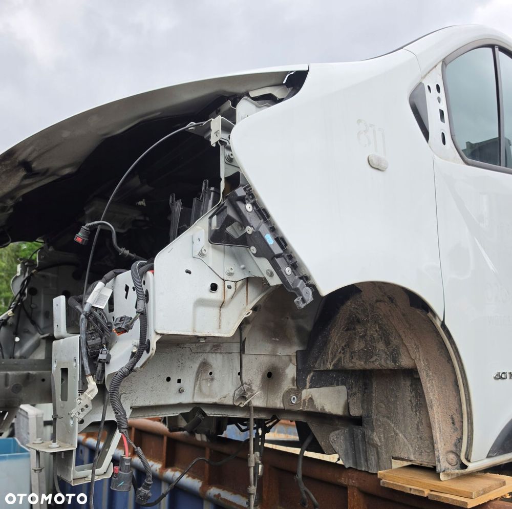 renault trafic vivaro talento podłużnica ćwiartka lewa - 1