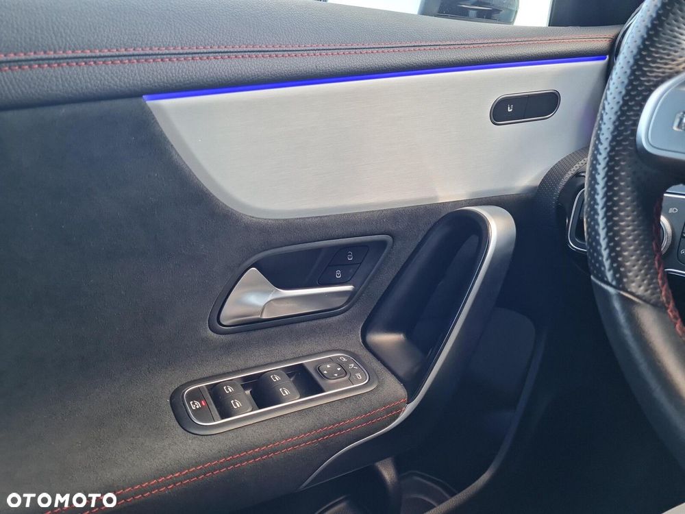 Mercedes-Benz CLA 200 AMG Line 7G-DCT - 18