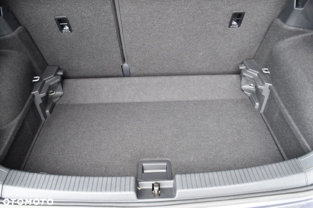 Volkswagen T-Cross - 32