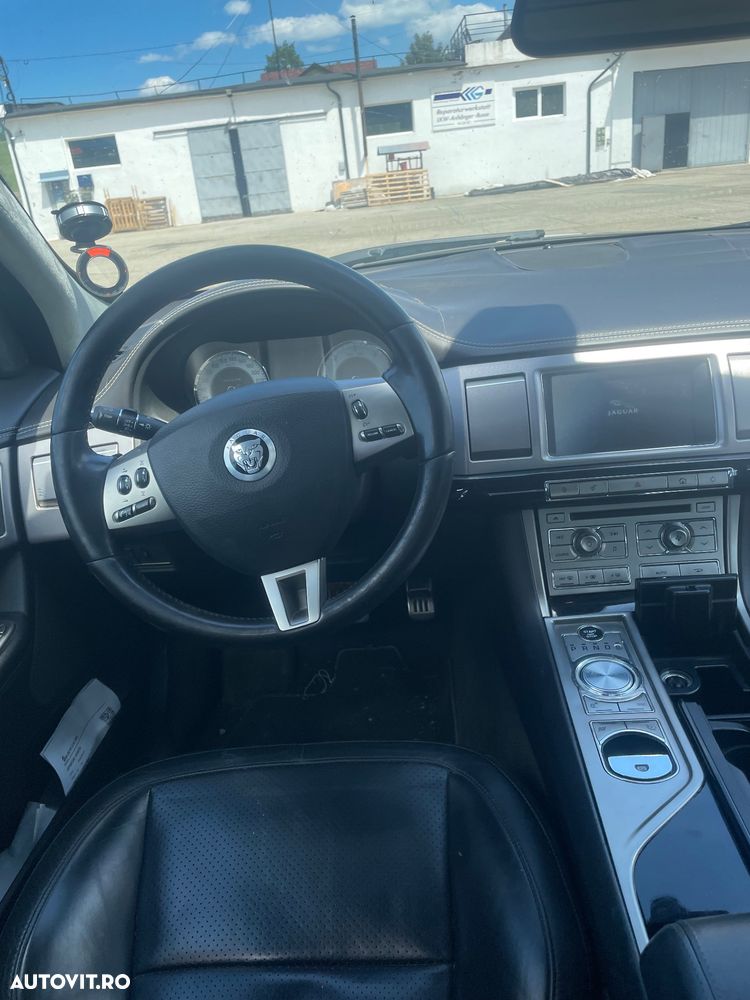 Jaguar XF 3.0 V6 S - 4