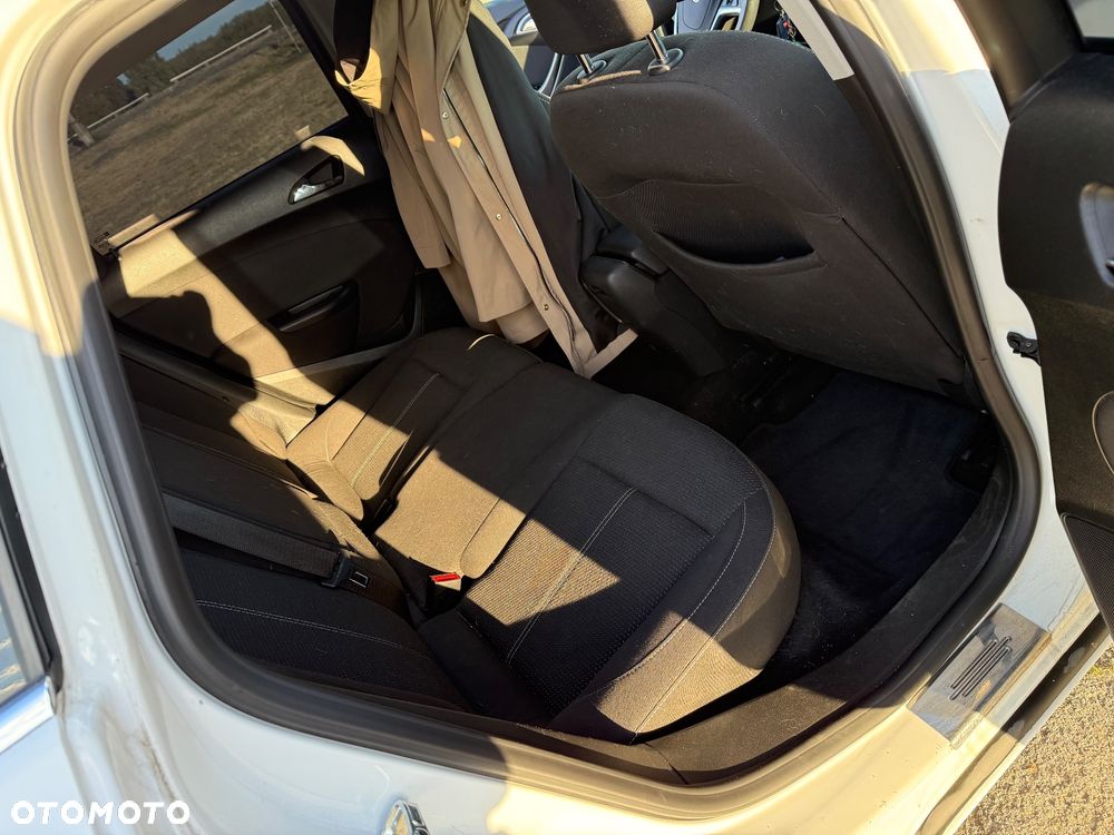 Opel Astra 2.0 CDTI ENERGY - 11