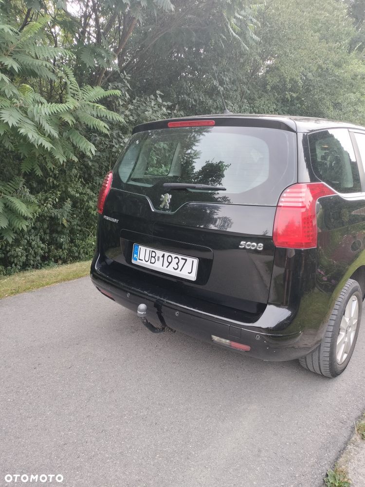 Peugeot 5008 - 5