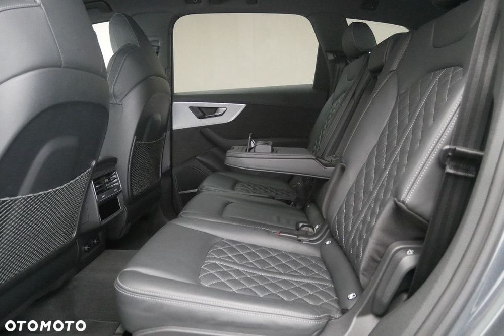 Audi Q7 - 15