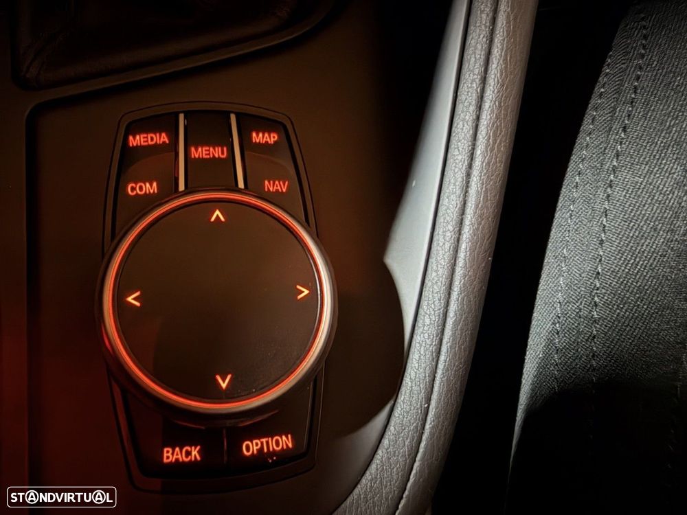 BMW X1 18 i sDrive Advantage Auto - 27