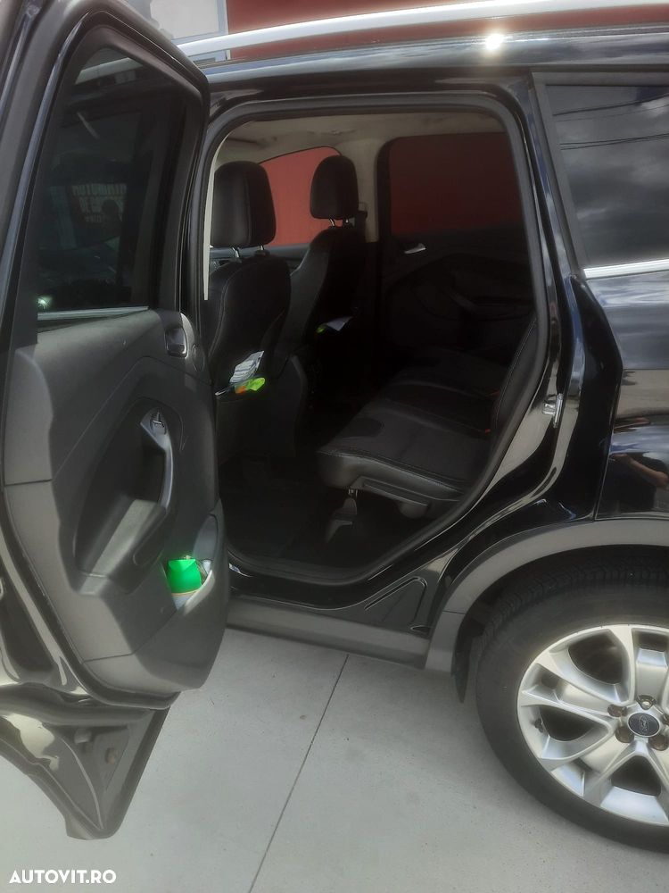 Ford Kuga - 8