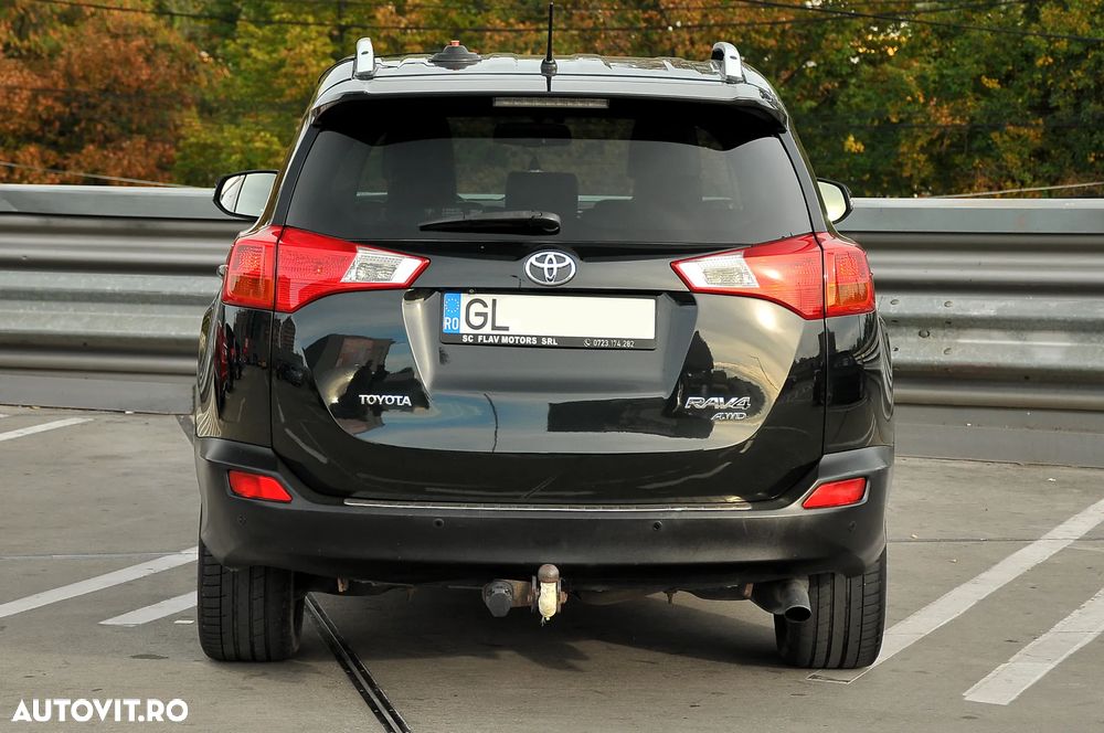 Toyota RAV4 2.0 D-4D 4x4 - 12