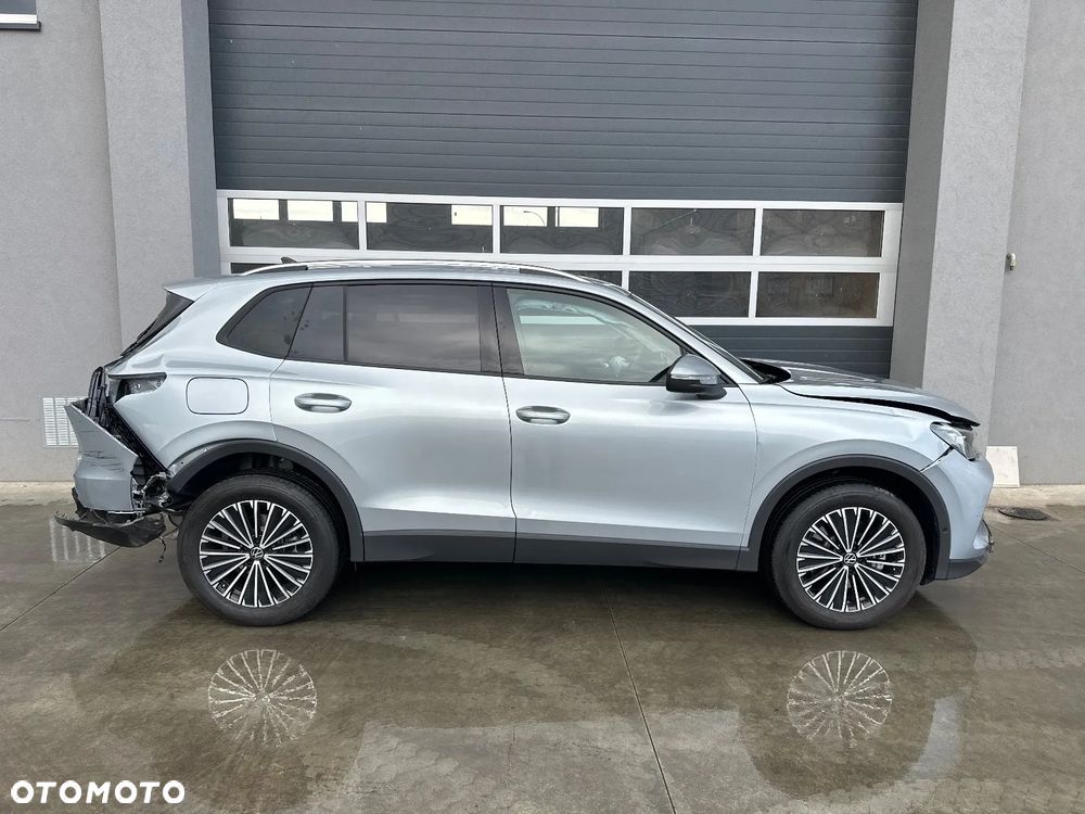 Volkswagen Tiguan - 3