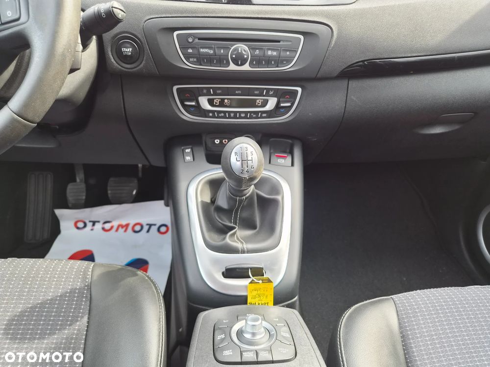Renault Grand Scenic - 27