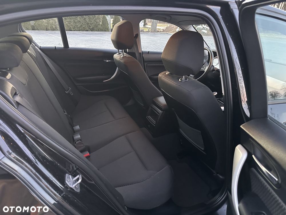 BMW Seria 1 116i - 15