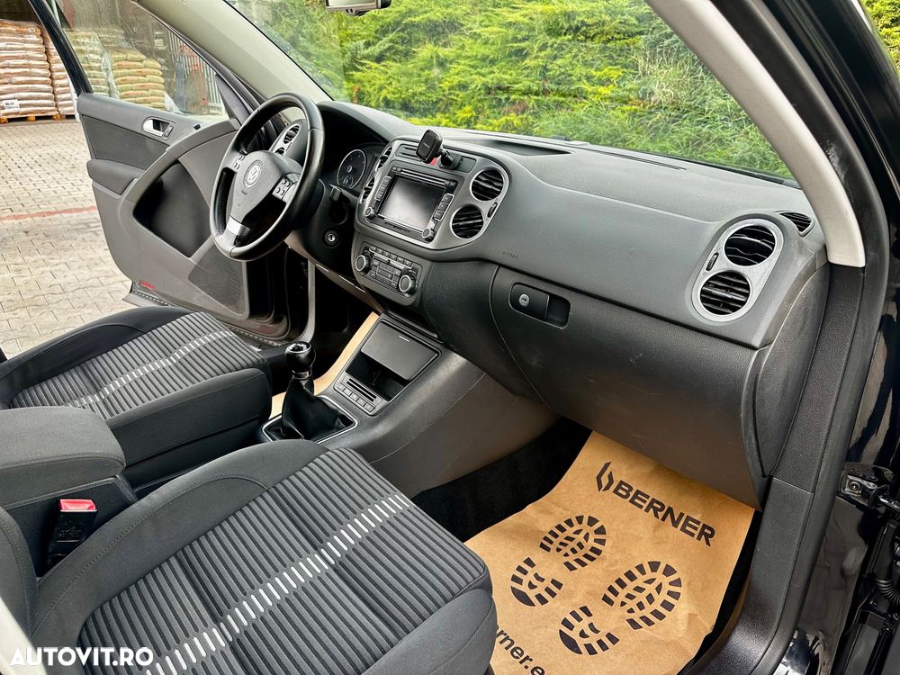 Volkswagen Tiguan - 9