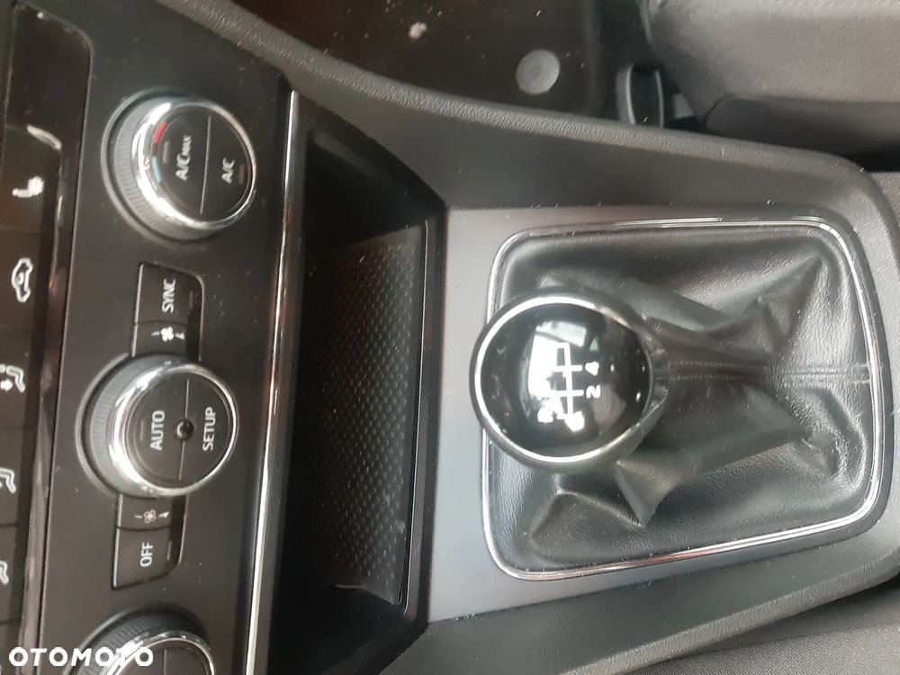 Seat Leon 1.6 TDI Reference - 6