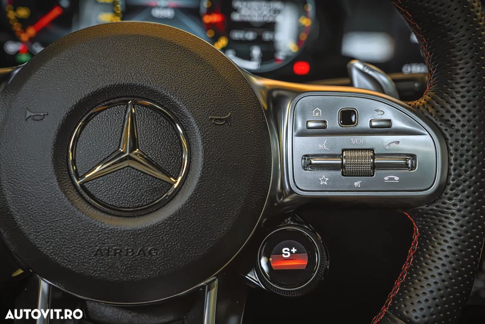 Mercedes-Benz GLA AMG 35 4MATIC Aut. - 23