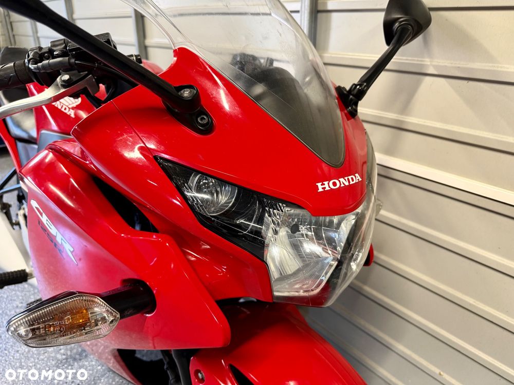 Honda CBR - 9