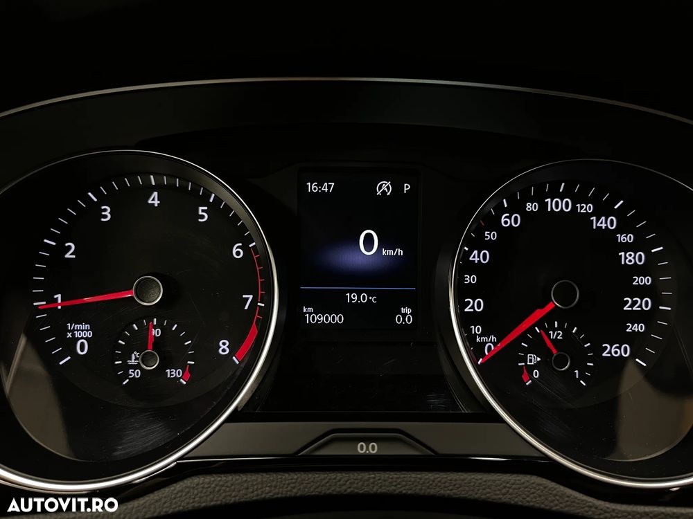 Volkswagen Passat 1.5 TSI ACT DSG Comfortline - 26
