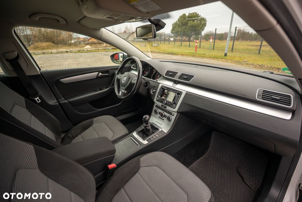 Volkswagen Passat 2.0 TDI DPF 4Mot Comfortline - 31