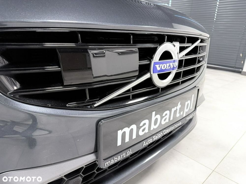Volvo V60 D3 R-Design - 9