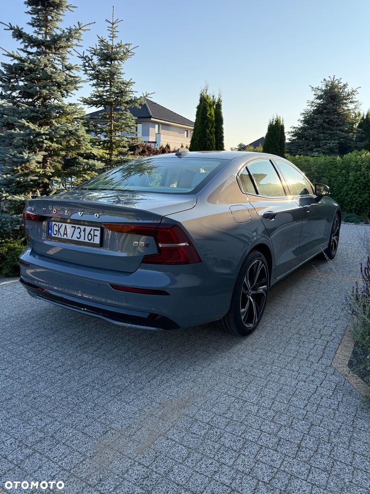 Volvo S60 B5 B Ultimate Dark - 4