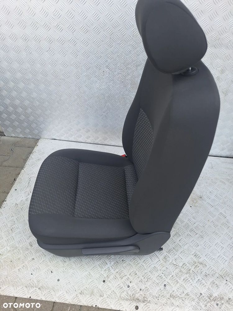 FOTEL LEWY PRZÓD KIEROWCY  VW TRANSPORTER T5 T6 LIFT CARAVELLE - 2