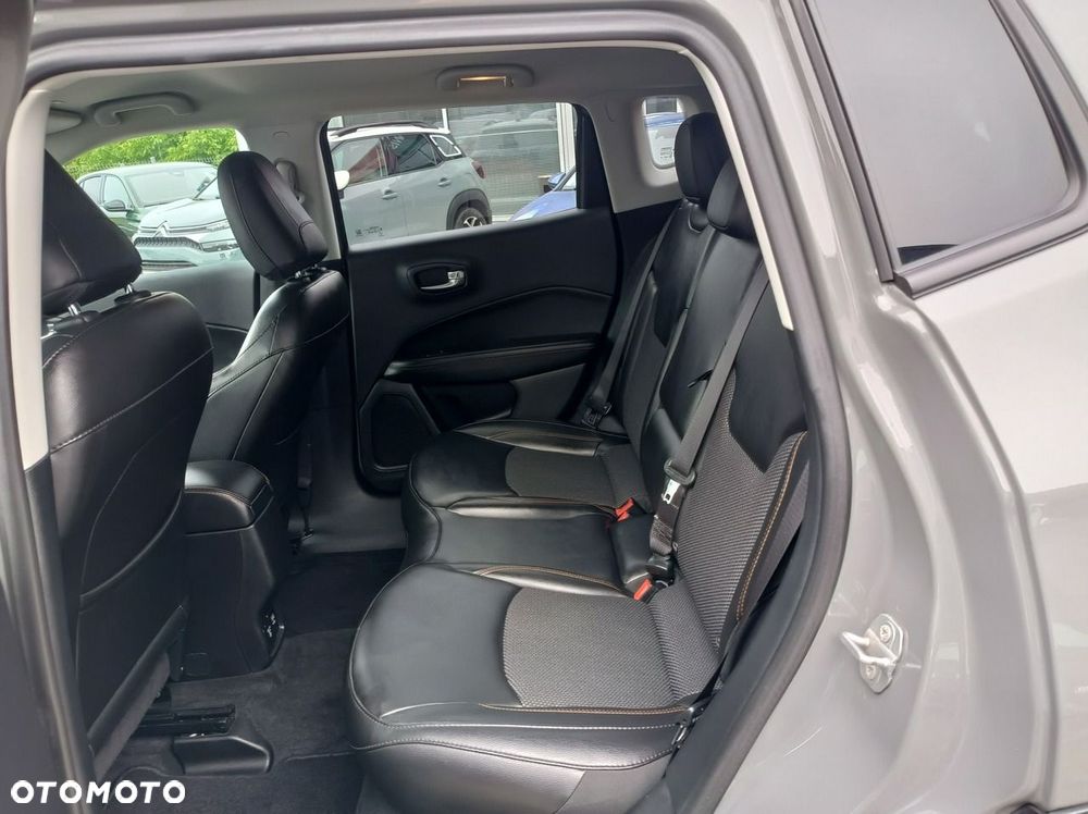 Jeep Compass - 13