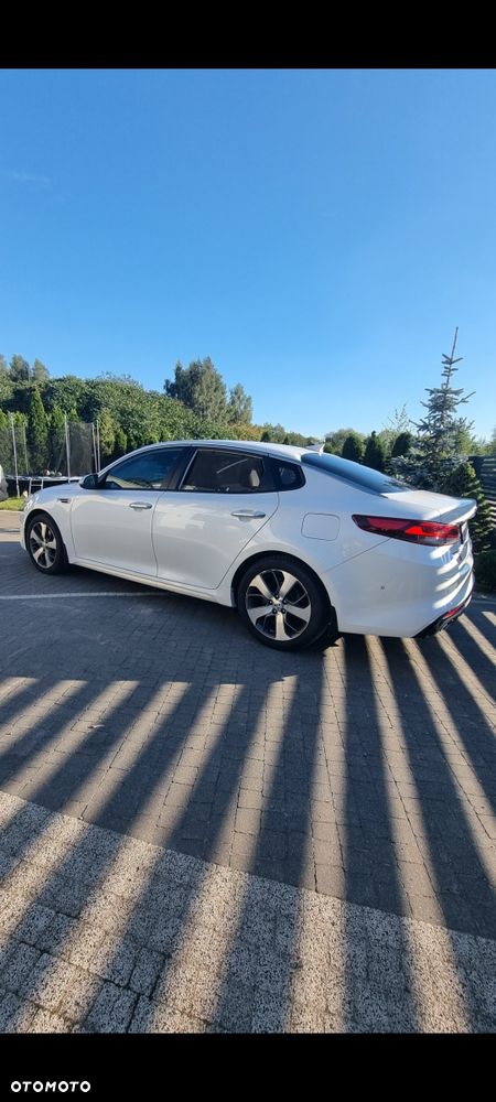 Kia Optima - 1