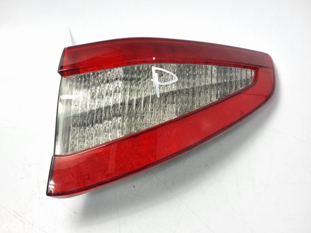 LAMPA PRAWA TYŁ MASERATI GRANTURISMO S - 4