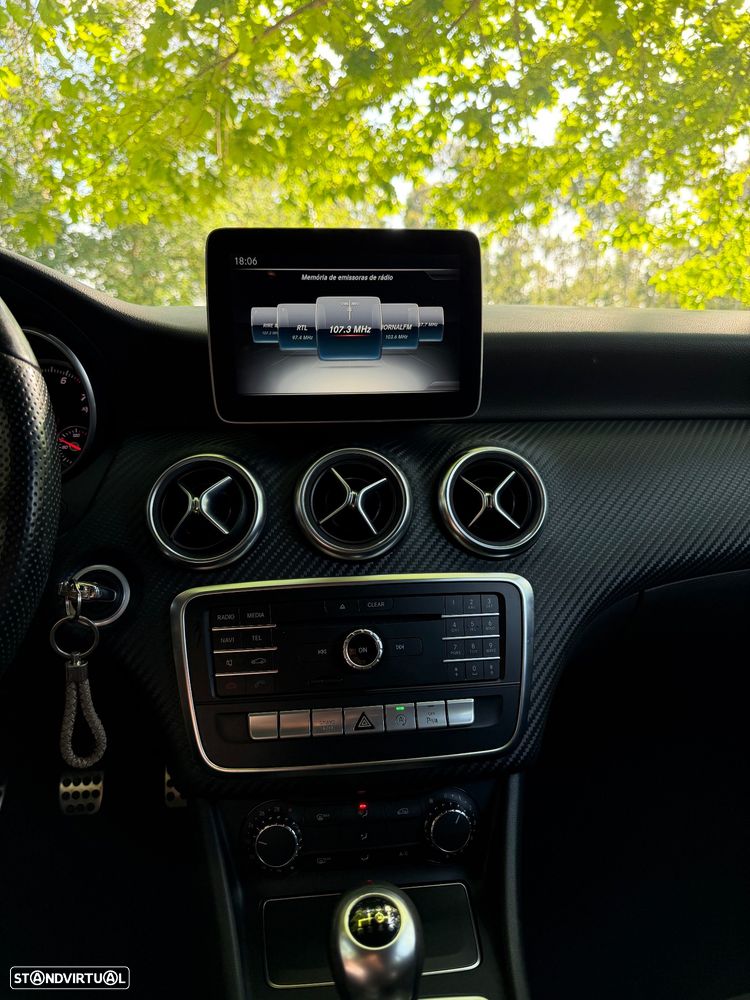 Mercedes-Benz A 160 AMG Line - 19