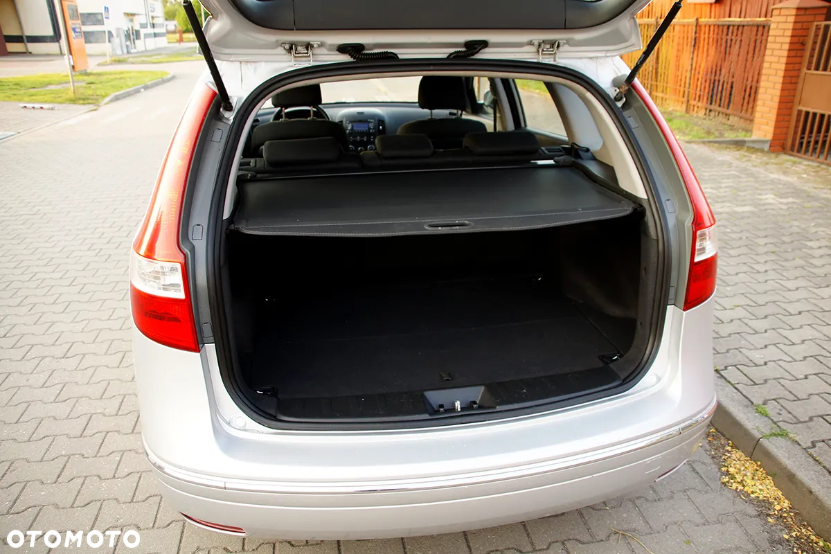 Hyundai i30 1.6 CRDi Premium - 28