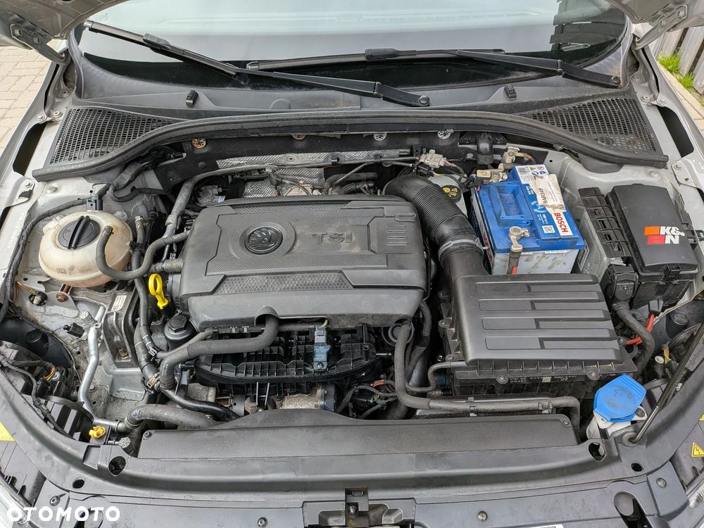 Skoda Octavia 2.0 TSI RS - 23