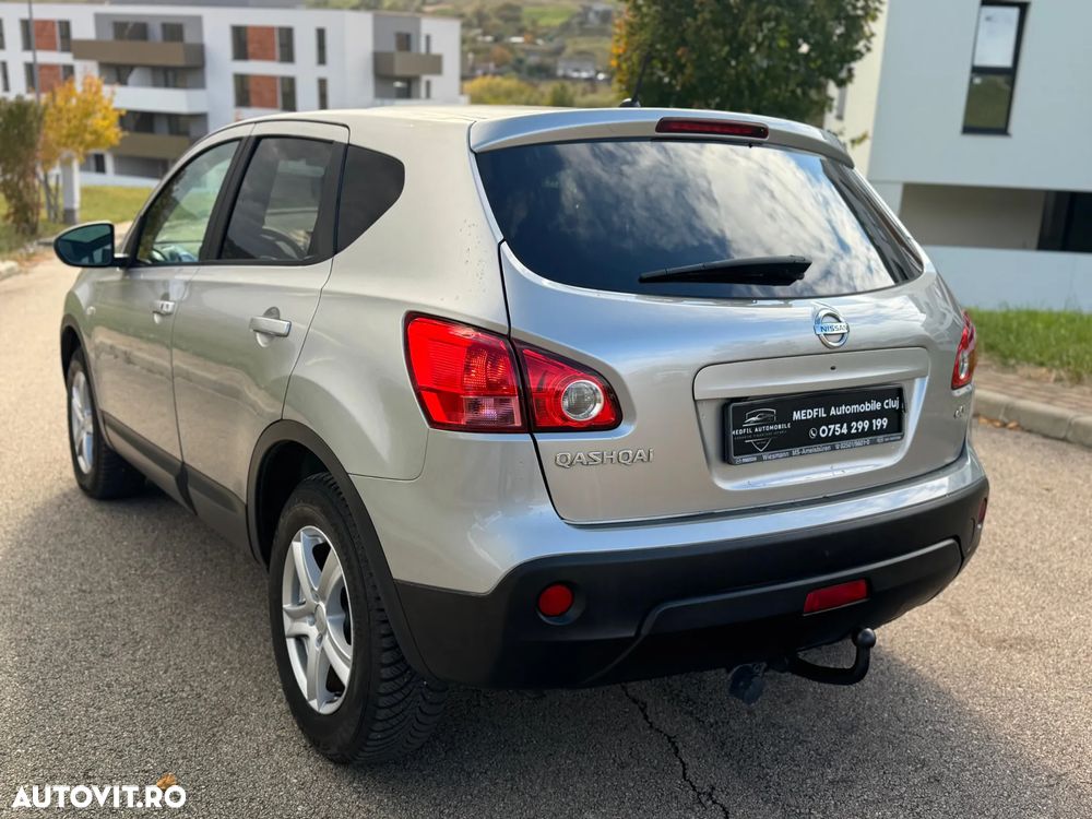 Nissan Qashqai 2.0 DCI 4 x 4 DPF tekna - 4