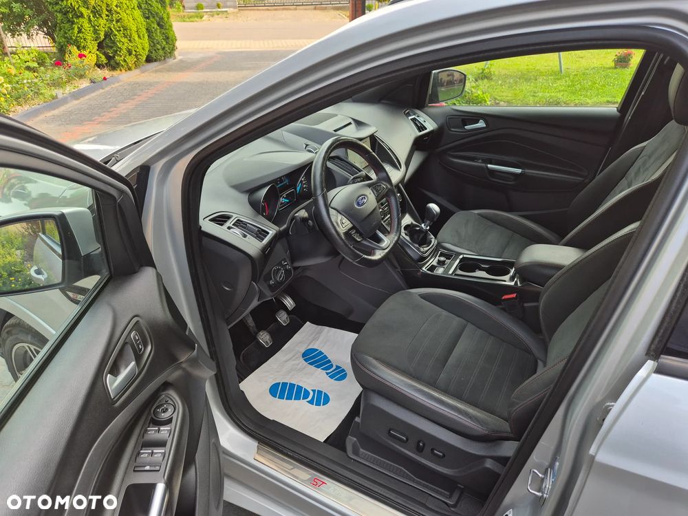 Ford Kuga 2.0 TDCi 4x4 ST-Line - 5