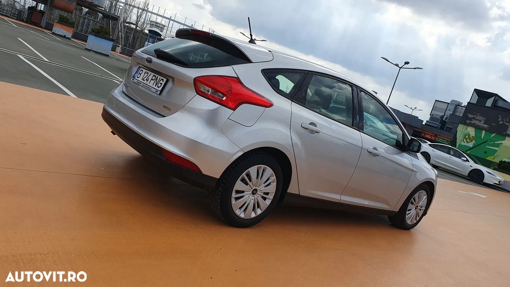 Ford Focus 1.0 EcoBoost Trend Edition - 28