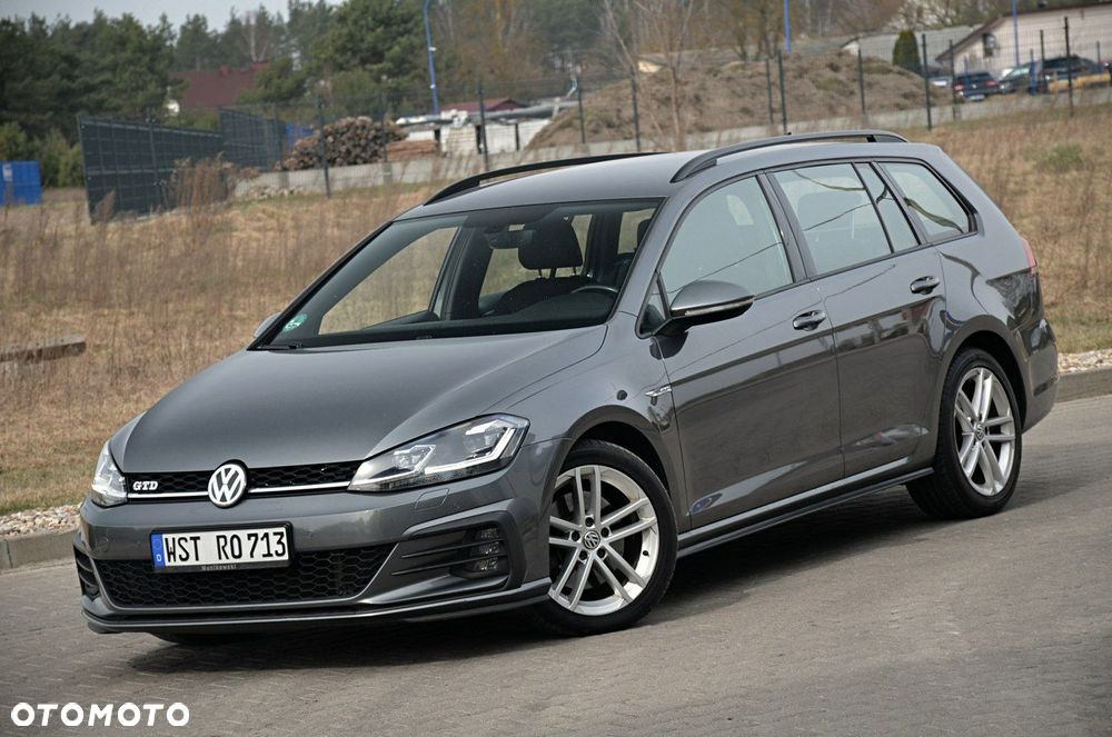 Volkswagen Golf - 5