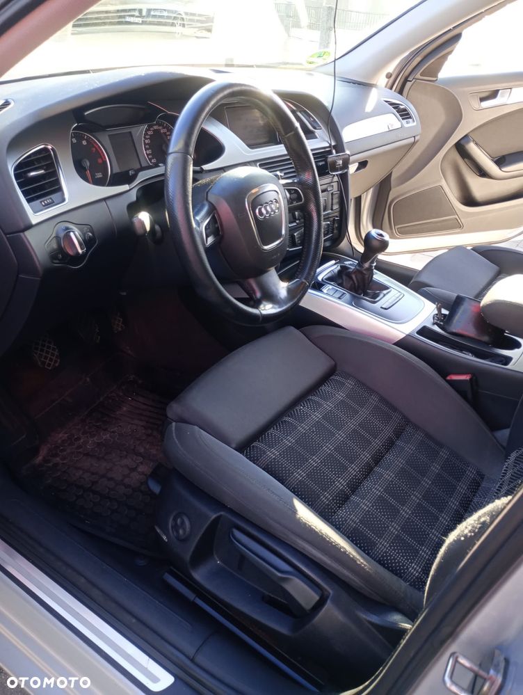 Audi A4 Avant 1.8 TFSI Ambiente - 19