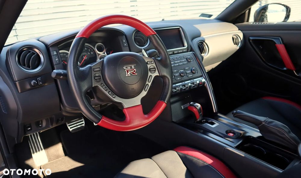 Nissan GT-R Black Edition - 9
