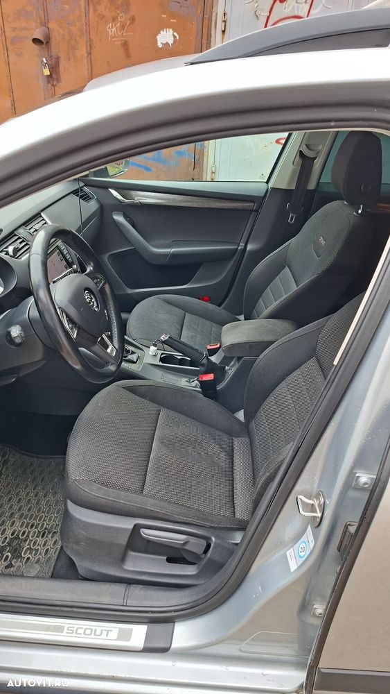 Skoda Octavia 2.0 TDI 4x4 DSG Scout - 6