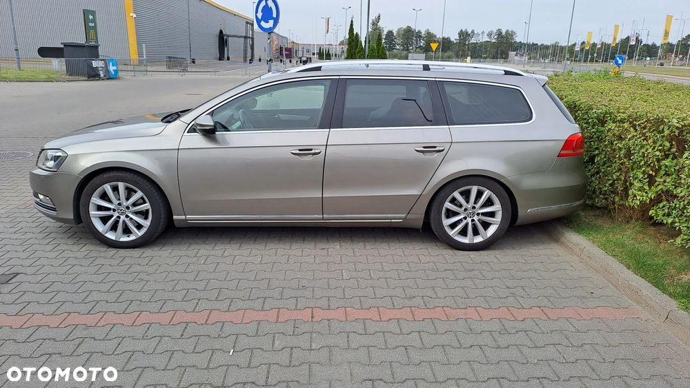 Volkswagen Passat 2.0 TDI Highline DSG - 2