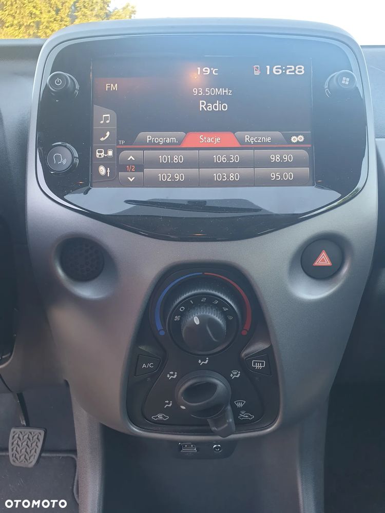 Toyota Aygo x-play - 19