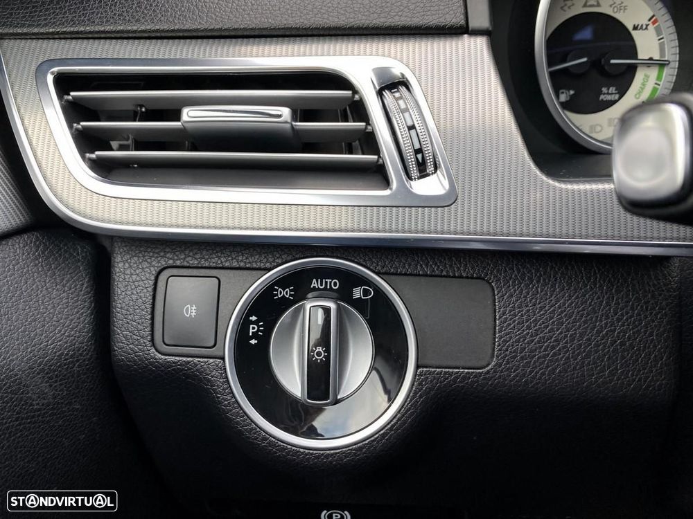Mercedes-Benz E 300 Bluetec Hybrid Avantgarde - 24