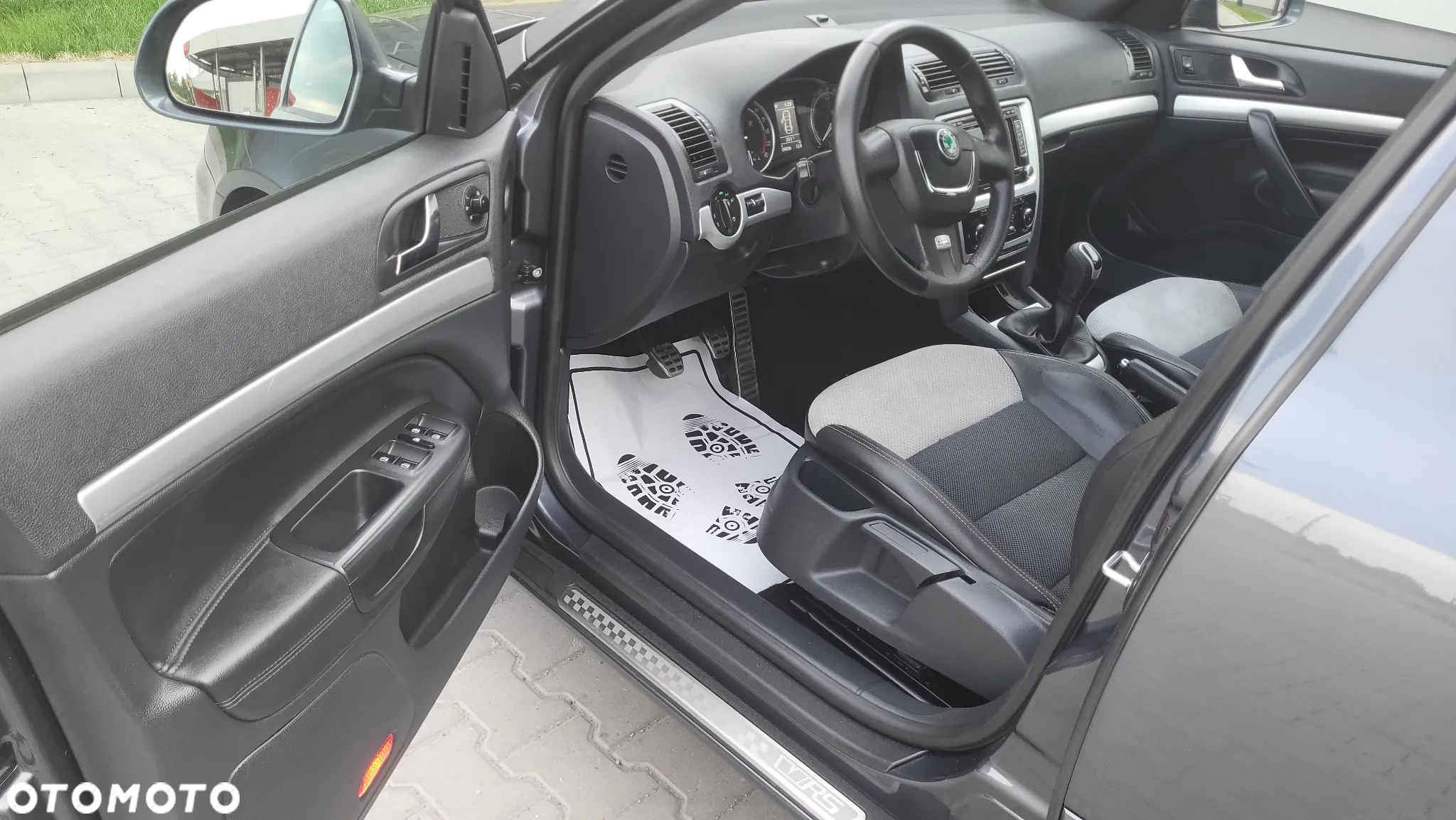 Skoda Octavia Combi 2.0 TDI CR DPF RS - 18