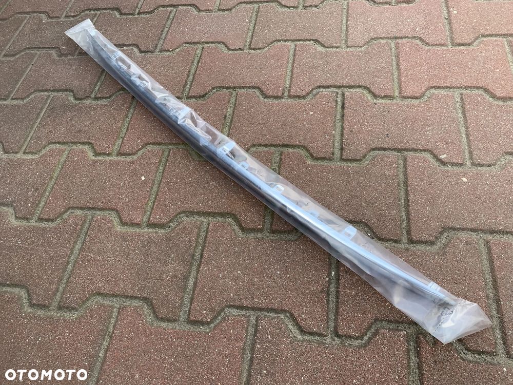 TOYOTA AURIS II KOMBI LIFT 2015-2018 LISTWA ZDERZAKA TYLNEGO TYŁ NAKŁADKA NA ZDERZAK TYLNY LISTEWKA CHROM NIKIEL - 3