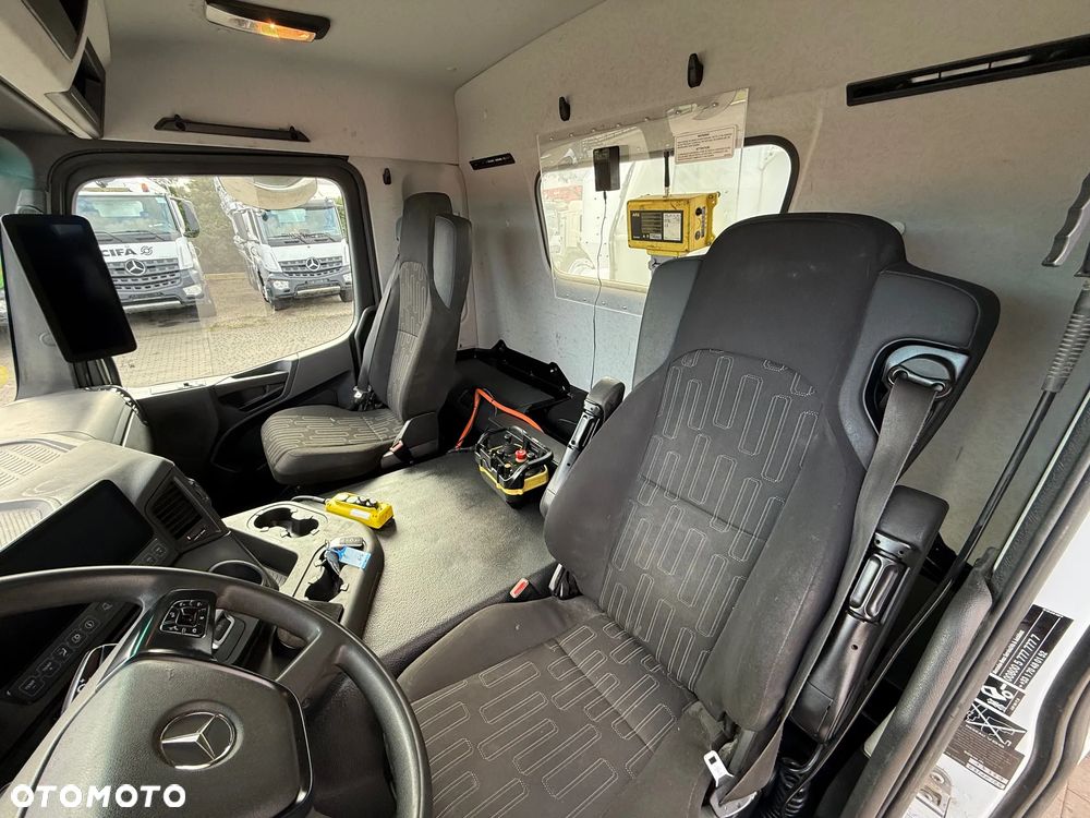 Mercedes-Benz Arocs 3243 Sermac 28-4 m 4Z28 - 8