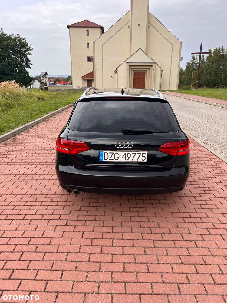 Audi A4 Avant - 16