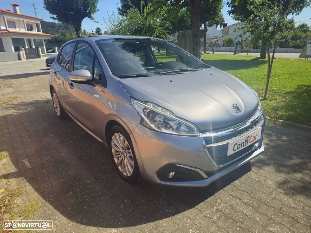 Peugeot 208 1.5 BlueHDi Signature - 1