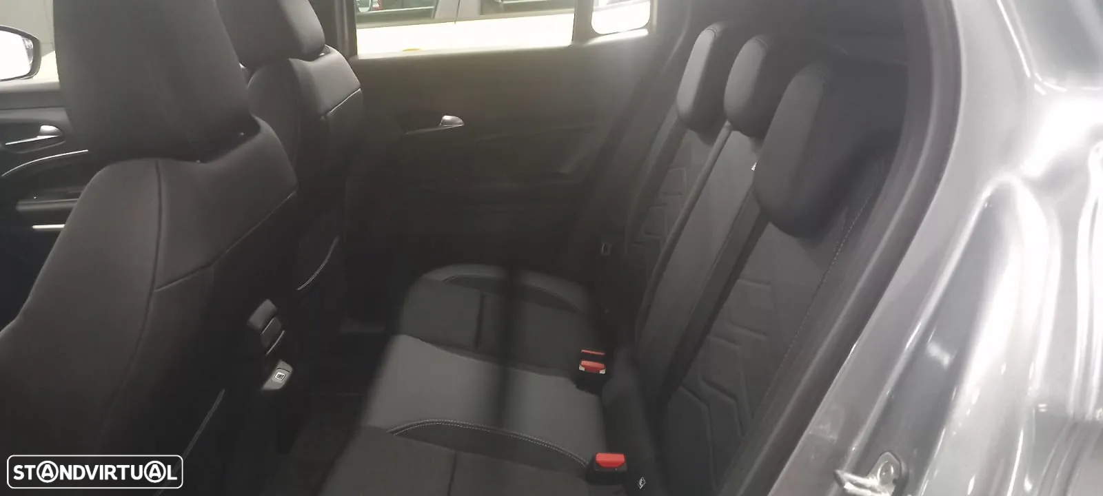 Jeep Avenger 1.2 GSE T3 Altitude - 13