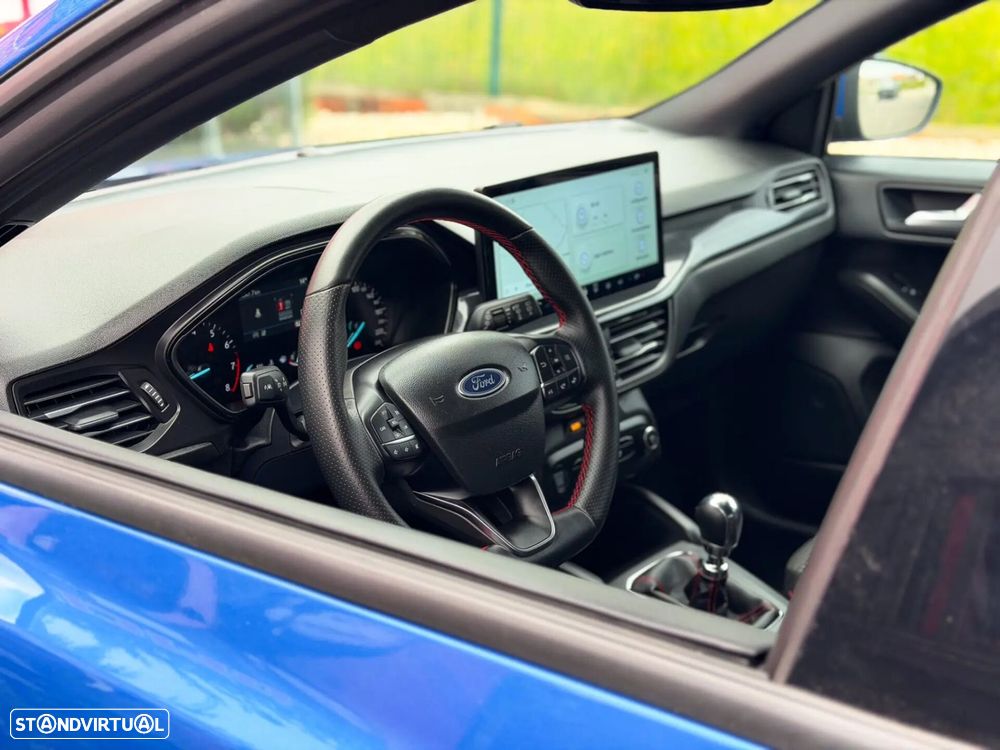 Ford Focus 1.0 EcoBoost MHEV ST-Line - 2