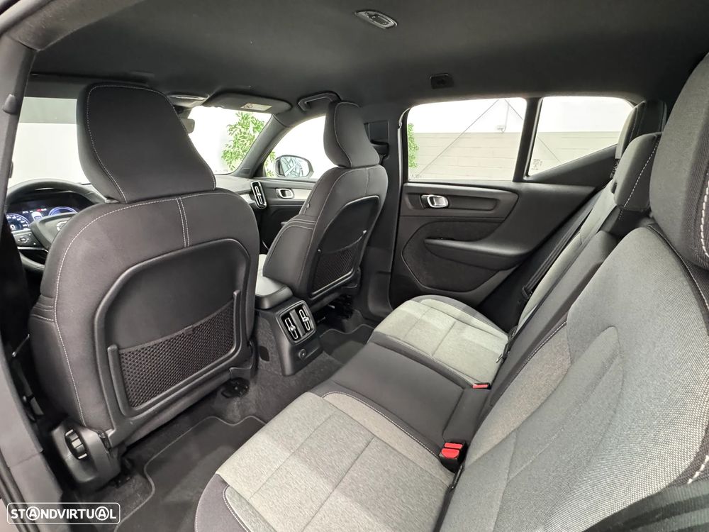 Volvo XC 40 T4 Recharge DKG Essential - 31