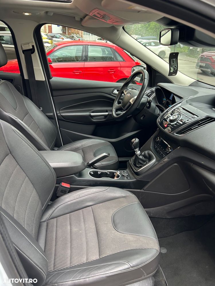 Ford Kuga 2.0 TDCi 2x4 Titanium - 9